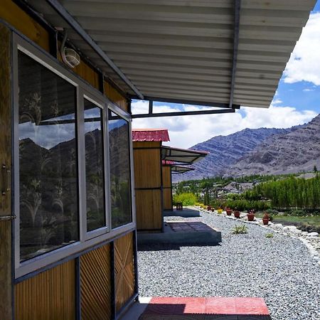 Hotel Neryok'S Indus View Chimre Zewnętrze zdjęcie