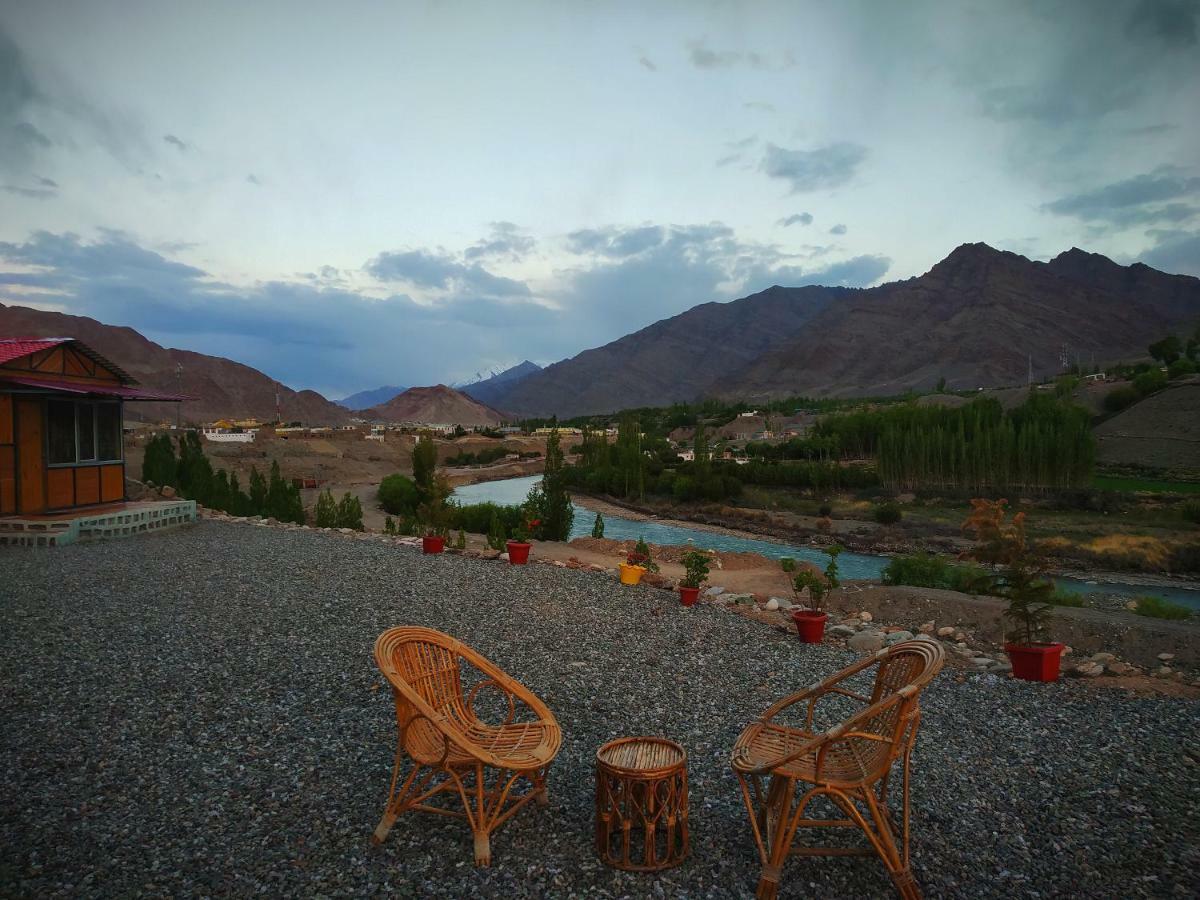 Hotel Neryok'S Indus View Chimre Zewnętrze zdjęcie