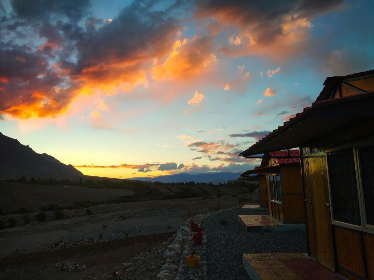 Hotel Neryok'S Indus View Chimre Zewnętrze zdjęcie