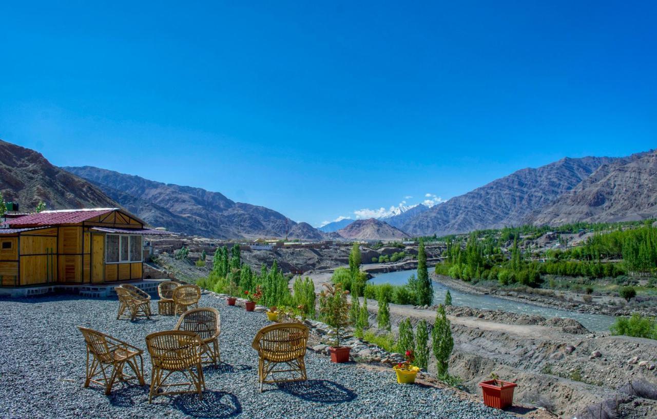 Hotel Neryok'S Indus View Chimre Zewnętrze zdjęcie
